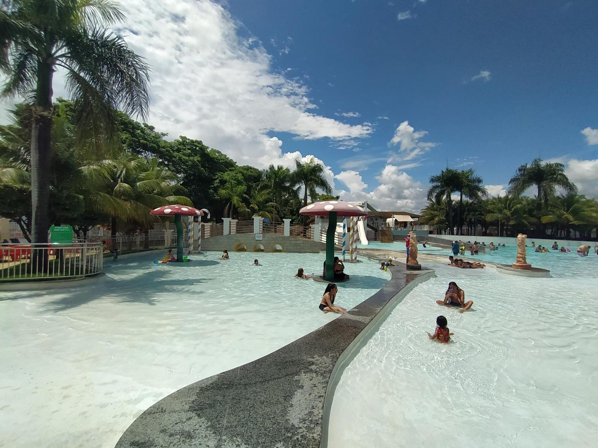 Lacqua Diroma, Mais Parque Acquatico Com Piscina De Ondas Caldas Novas Dış mekan fotoğraf